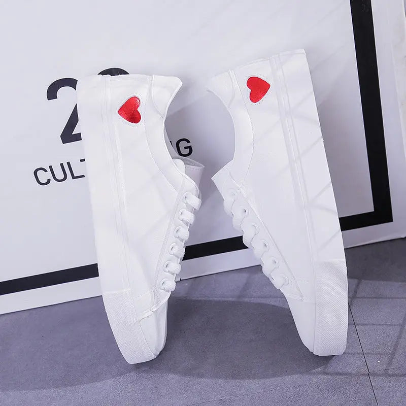 Fashion New Woman PU Leather Shoes Ladies Breathable Cute Heart Flats Casual Shoes White Sneakers null