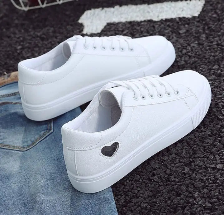 Fashion New Woman PU Leather Shoes Ladies Breathable Cute Heart Flats Casual Shoes White Sneakers null