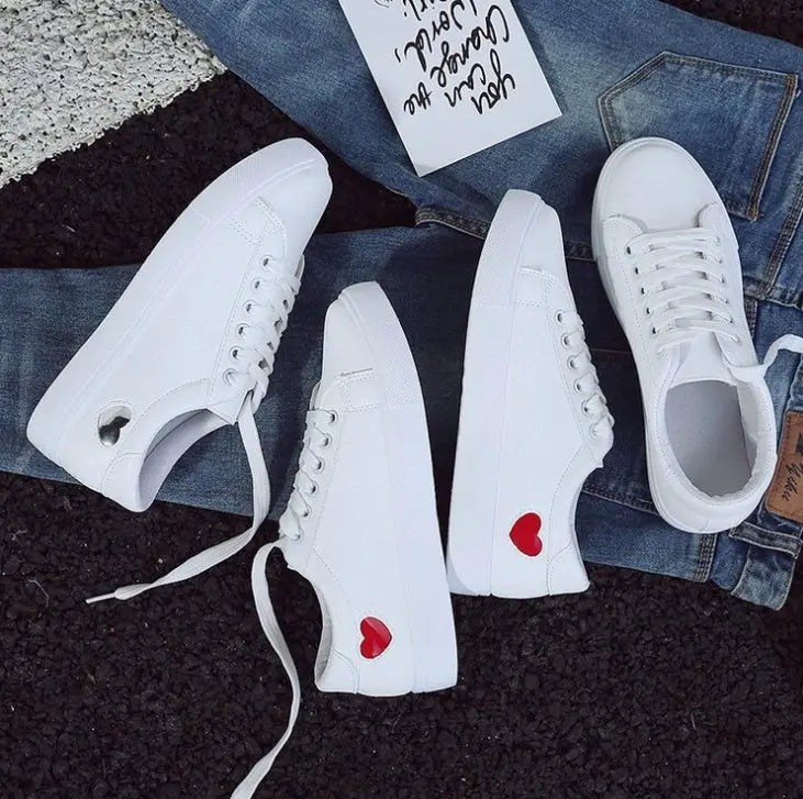 Fashion New Woman PU Leather Shoes Ladies Breathable Cute Heart Flats Casual Shoes White Sneakers null