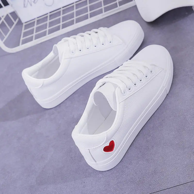 Fashion New Woman PU Leather Shoes Ladies Breathable Cute Heart Flats Casual Shoes White Sneakers null